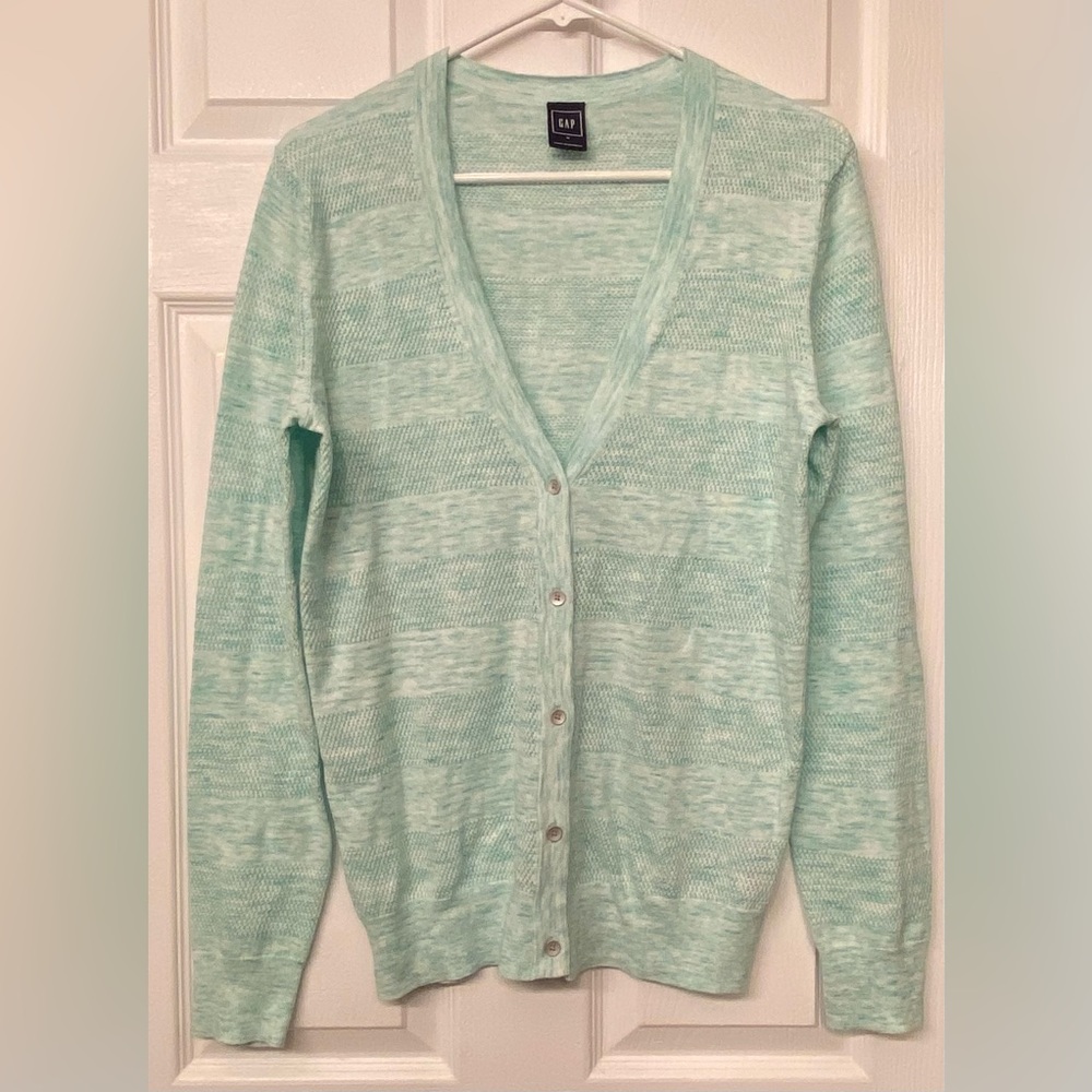 GAP sweater *has been GENTLY worn*